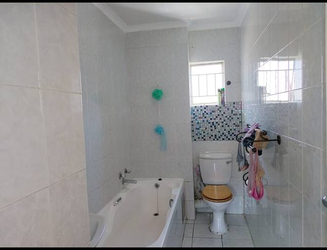 2 BEDROOM TOWNHOUSE FOR SALE IN EDEN GLEN